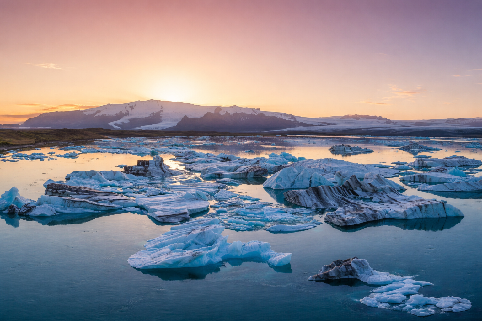South Coast day tour visiting Diamond Beach Iceland